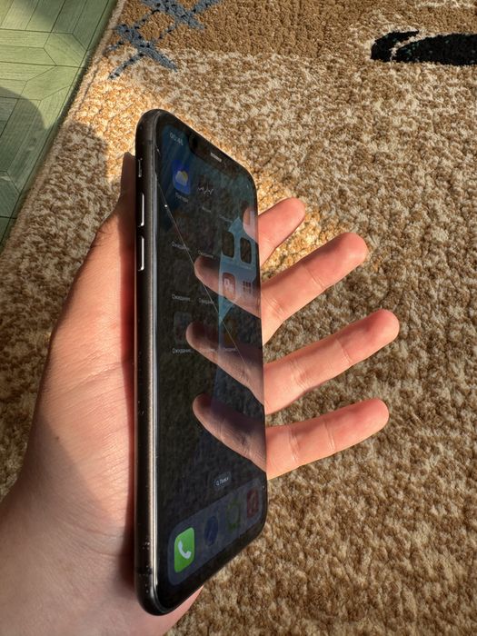 iPhone 11 с гарантией