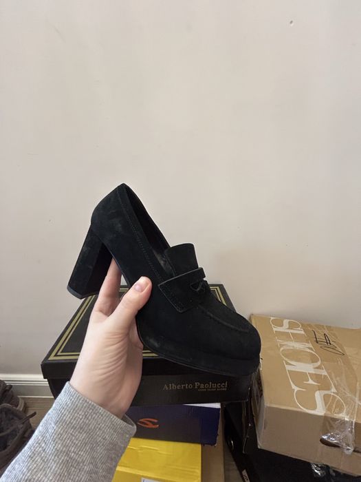 Замшевые туфли в отличном состоянии