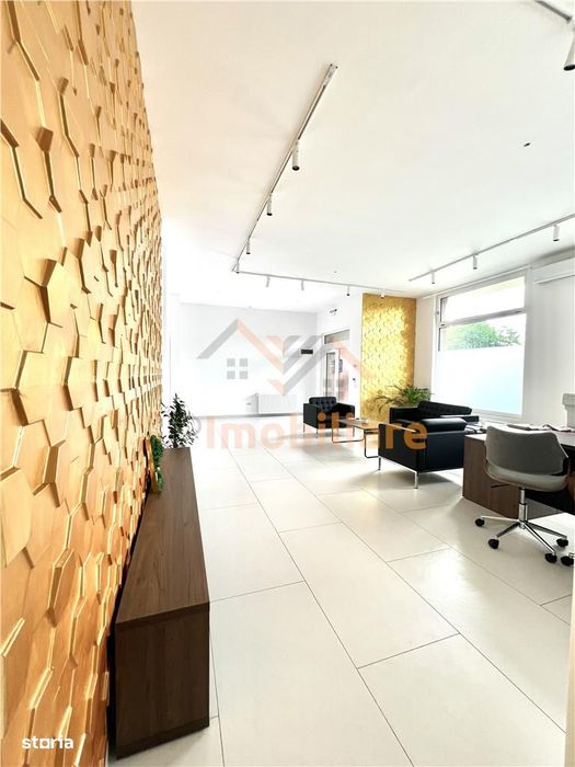 Spatiu Comercial, West Residence