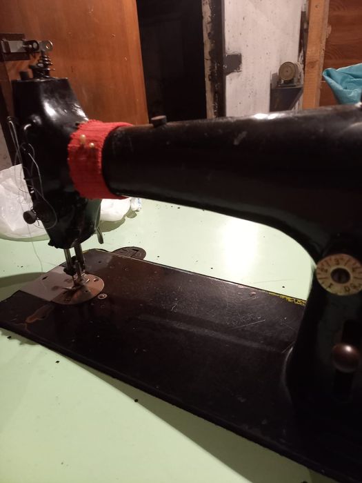 Продам промышленную швейную машинку 22 класс.