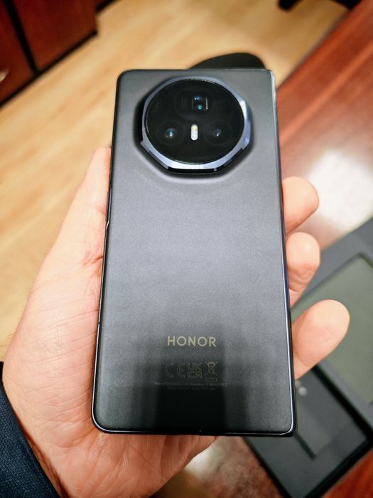 Honor Magic V3 512 GB NOU cu garantie 12 luni la Altex