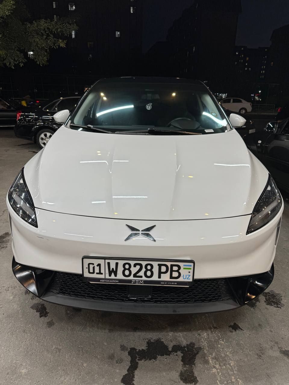 Xpeng g3 520,  2021 йил 4 та янги балон, олди ва томи броний плёнка,