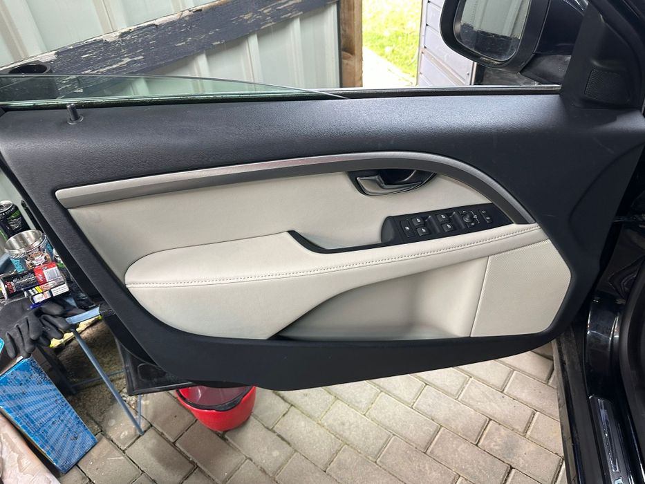 200 RON !! Detailing auto interior !! Polish faruri !