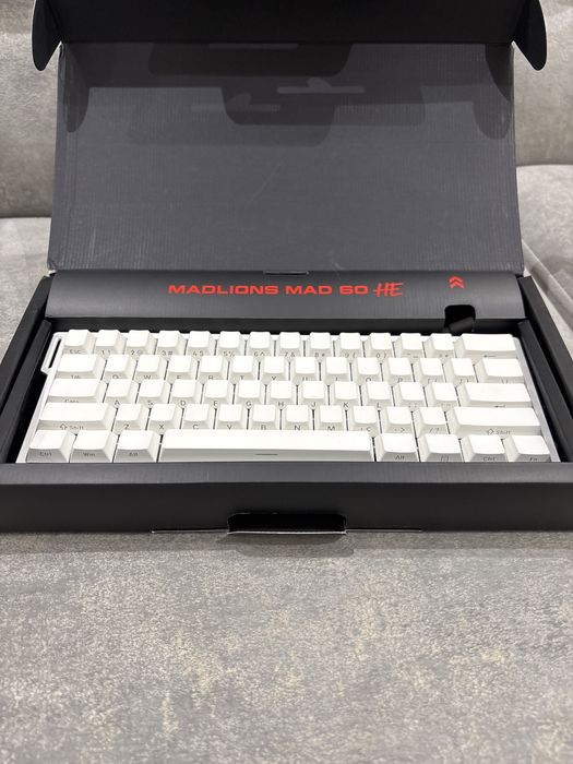 Механическая клавиатура и магнитная клавиатура mad 60 he