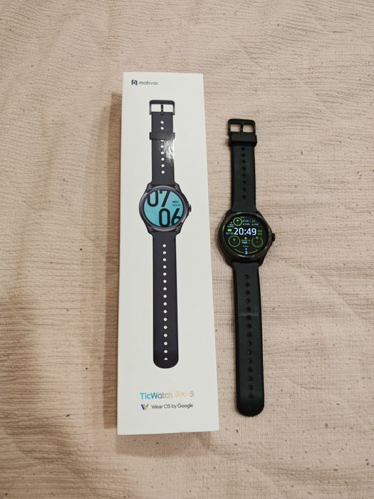 Продавам TicWatch 5 Pro