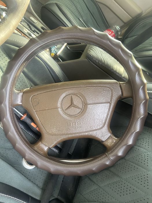 Продам руль от мерса 202