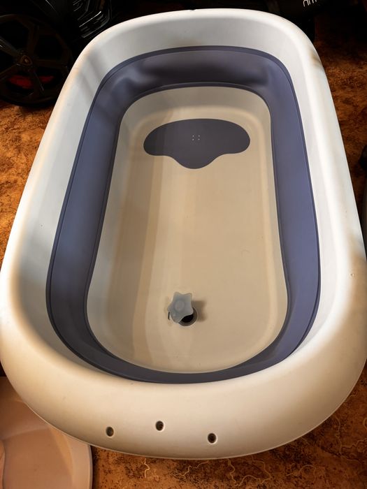 Продам ванночку на ножках складная