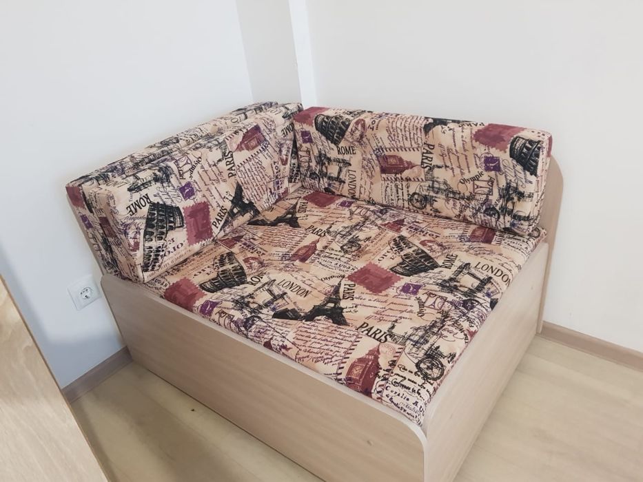 Продам срочно кресло  2шт