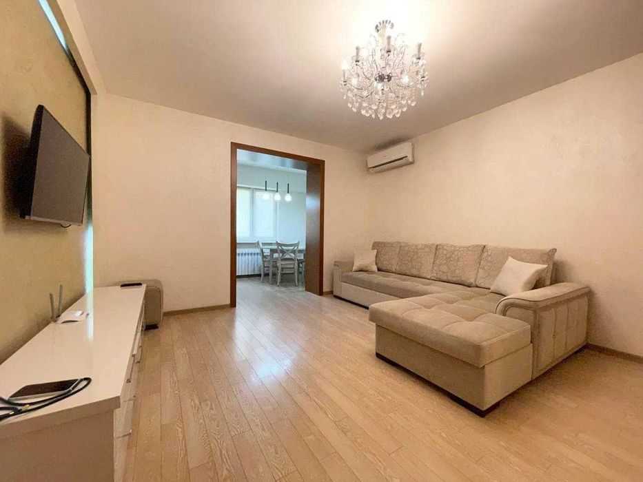 3/4/4 комнатная квартира на Ц-7 со средниньким ремонтом   ID: 4320