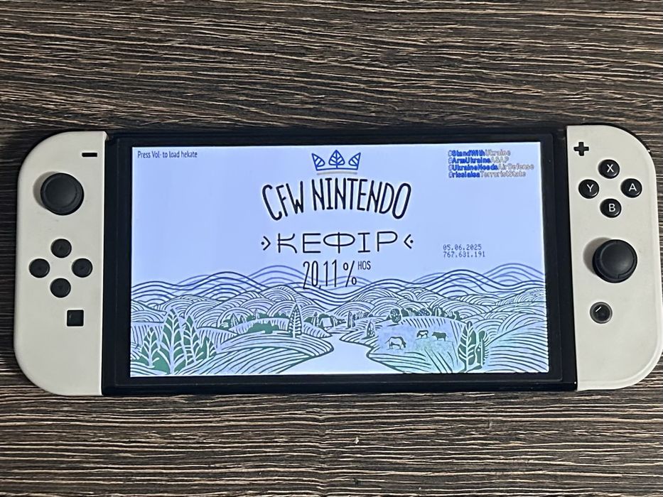 Nintendo Switch Oled в идеальном состоянии