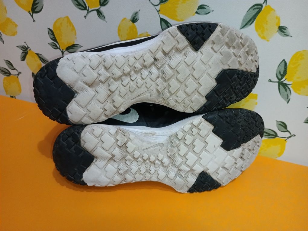 Nike Lite N 42,5 - 27 лв