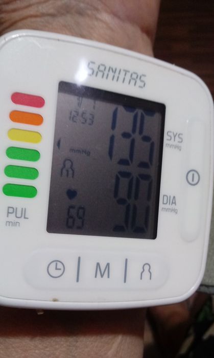 Tensiometru medical la pret 25  lei negociabil