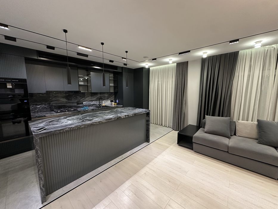 Продается в NRG Mirzo-Ulugbek ул.Сайрам 3/9/12 129м2+ балкон 30м2