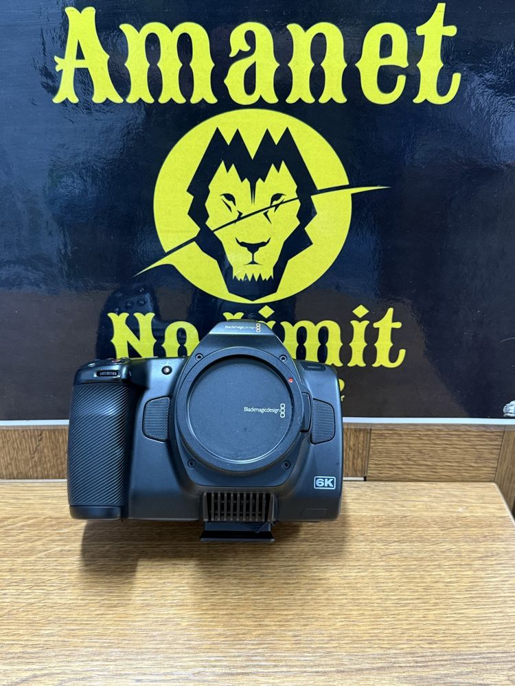 Aparat BlackMagic Pocket cinema Camera 6K Pro se vinde doar la Pachet.