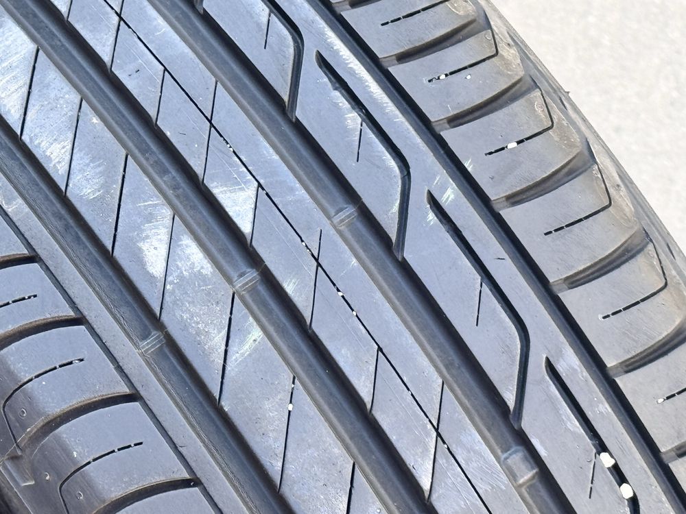 215/50/R18 Bridgestone Turanza 2бр летни dot2822 7мм