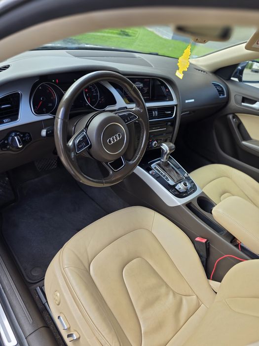 Vând audi a5 2015 E6/ 2.0 190 cp/ automat 8+1/ padele/ memorii