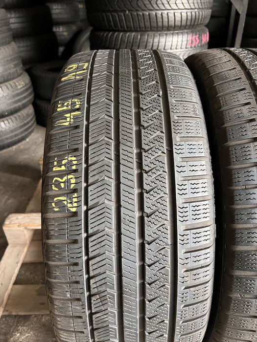 2 anvelope iarna 235/45/19 , Vredestein !