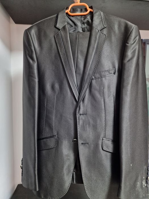 Costum barbatesc