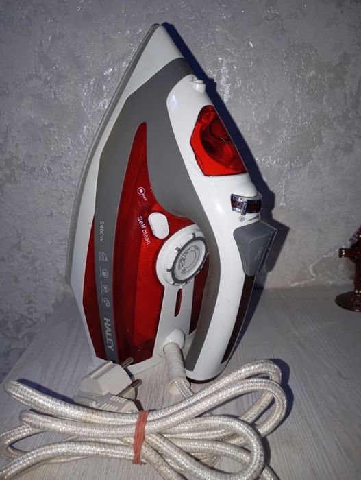 Продается утюг Залей свой