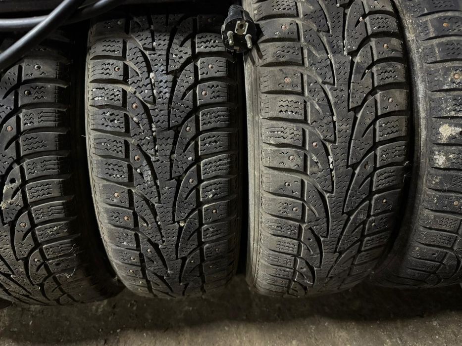 Продаю зимние покрышки R14