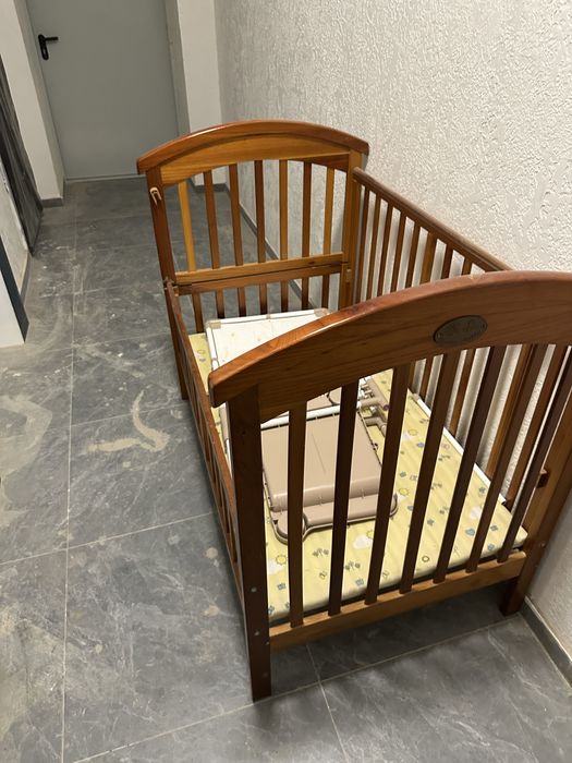 Продам детскую кровать с доской