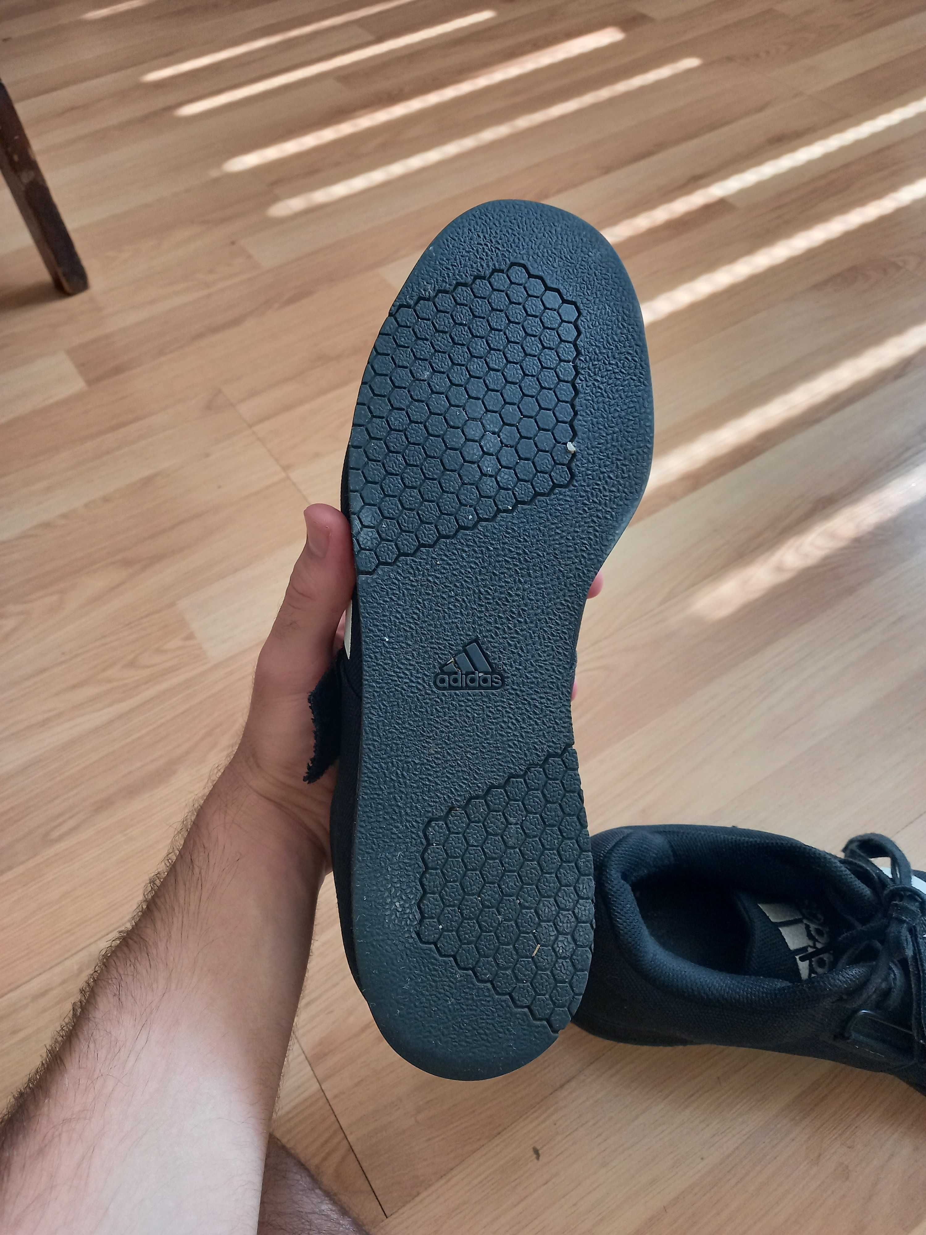 Обувки за Вдигане на Тежести / Щангети Adidas Powerlift 4 №44 2/3