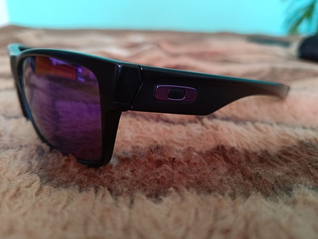 Oakley Two Face.