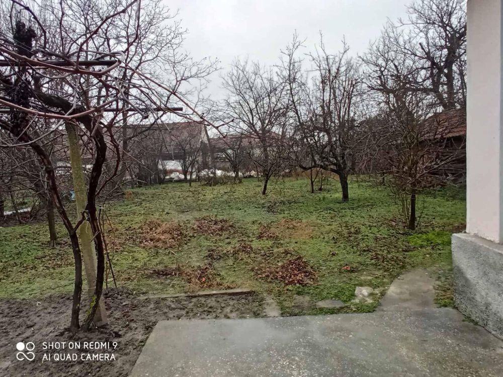 Едноетажна къща в гр. Дългопол