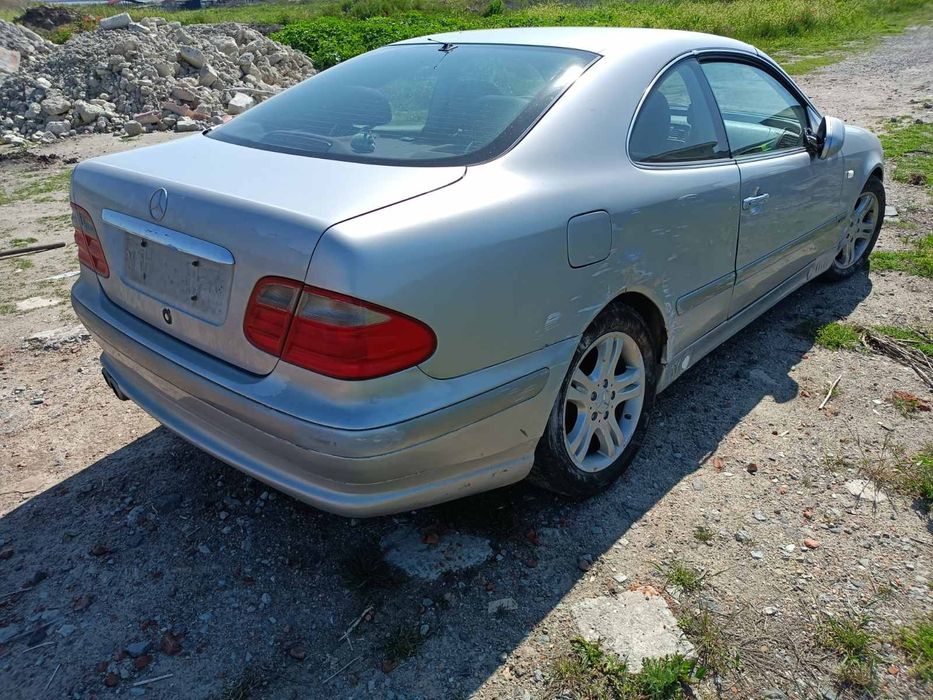 Мерцедес CLK 3.2 бензин