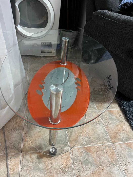 Стъклена холна маса