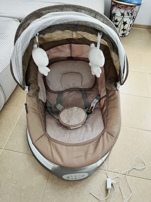 Chipolino Електрическа люлка Nest Макадамия