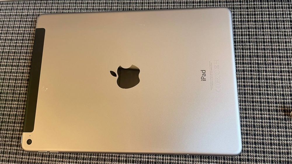 Айпад ipad Air 2 fleshkasi bilan (flesh 128). 120$