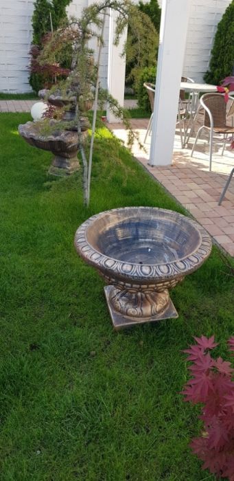 Ghiveci beton rotund,ornamente gradina,jardiniere din beton