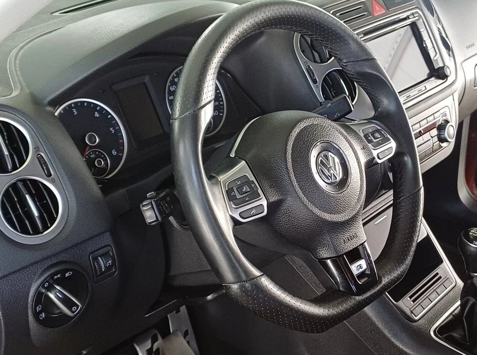 Volkswagen Tiguan 2.0 TDI 4-MOTION R-LINE /FACELIFT/ FULL