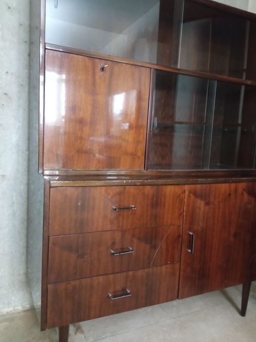 Сервант совдеповский самовывоз даром