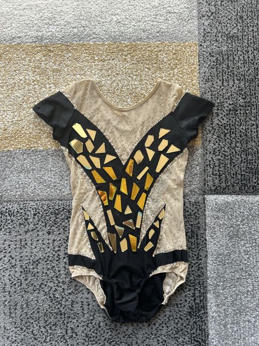 Трико за художествена гимнастика