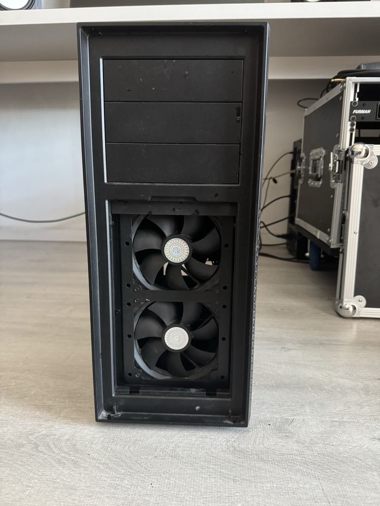 Компютърна кутия Cooler Master Silencio 650