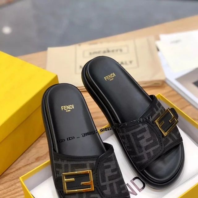 Чехли унисекс Fendi 41