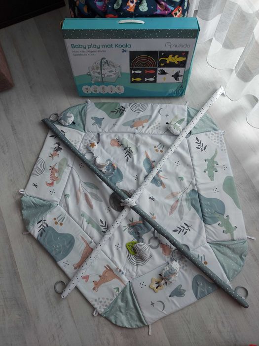Saltea de activitati pentru bebelusi Nukido, 7 jucarii senzoriale