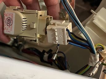 Пералня Ariston AVF109, Ел Инсталация, Помпа, Клапани
