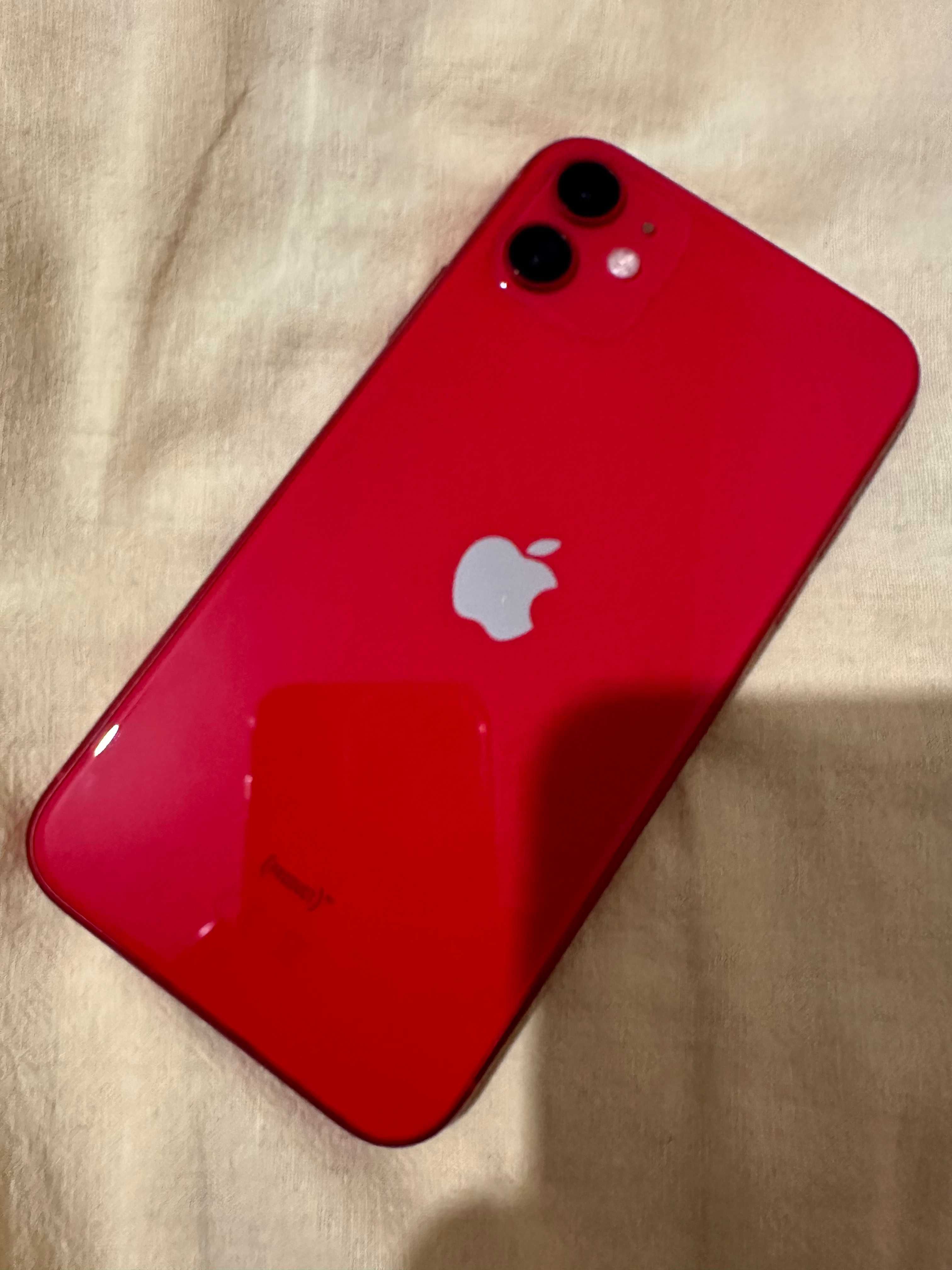 айфон 11 ,128 гг,като нов е телефона,червен !!!