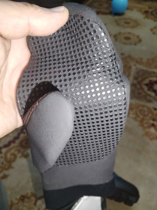 Manusi pt munte si sporturi de iarna