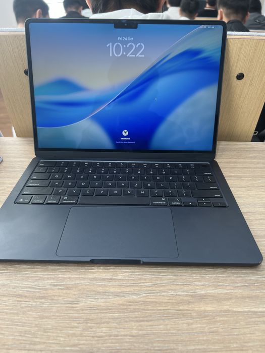 macbook air m4   16/256