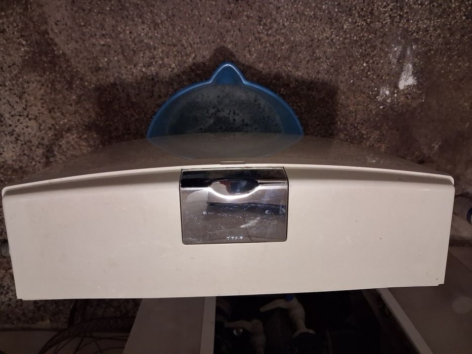 Тоалетни  казанчета,пластмасови