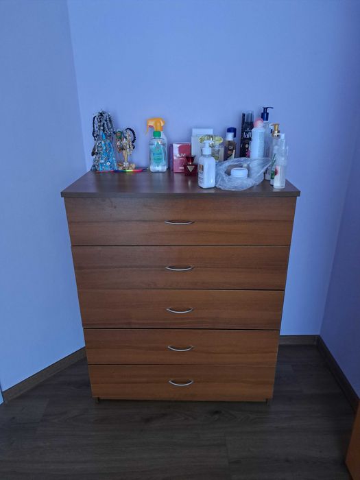 Мебели за стая:приста с ракла,трикрилен гардероб и скрин- СПЕШНО!!!