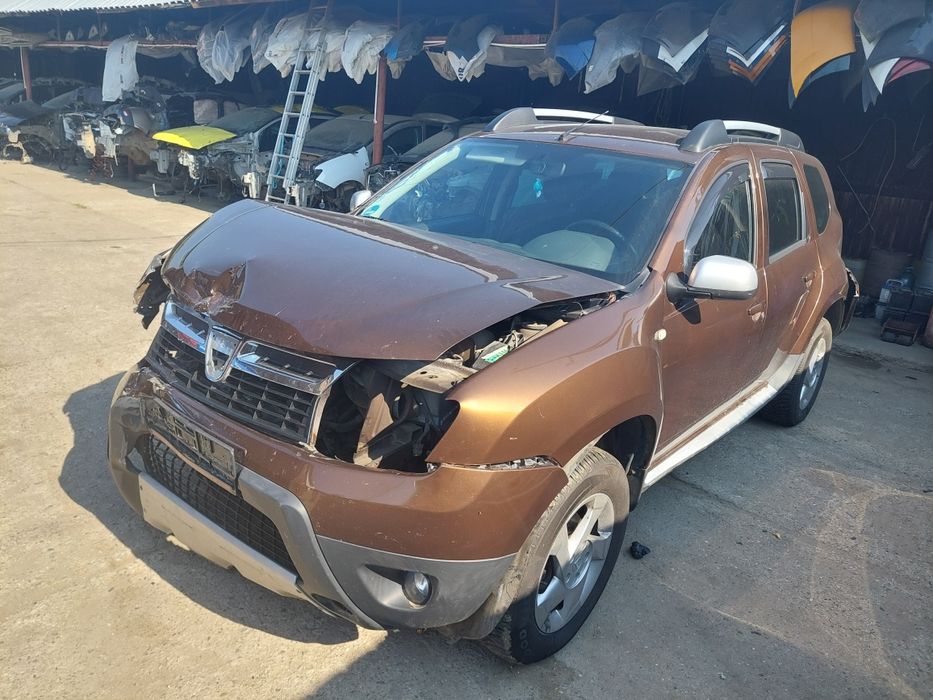 Dezmembrez Piese Duster 2013 4x4 1.6 benzina k4m