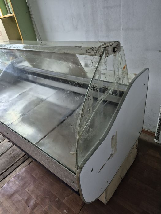 Продам холодильник для магазина