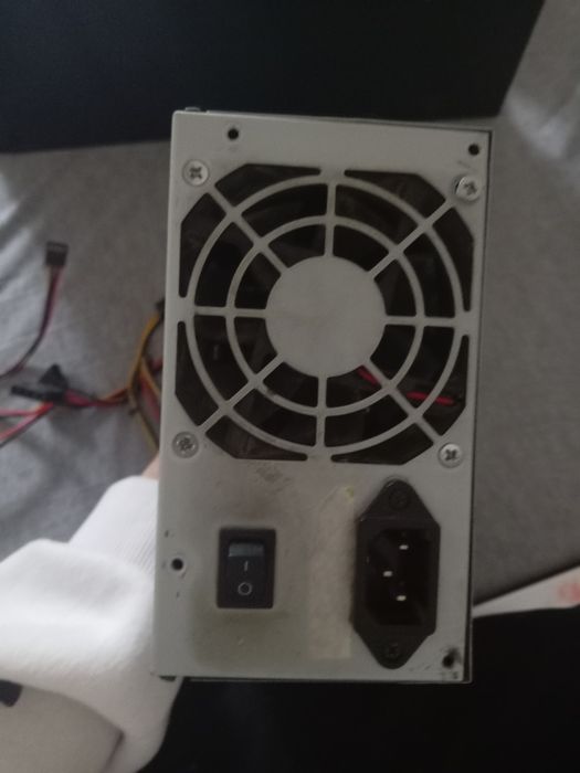 sursă de alimentare cu comutare Delux ATX-450W P4