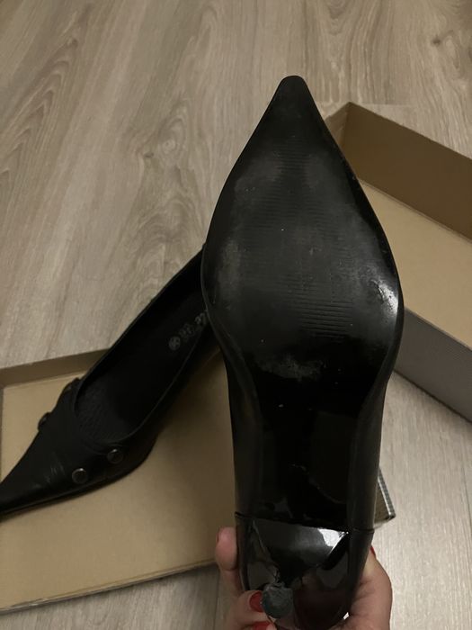 Черни кожени обувки 39 номер