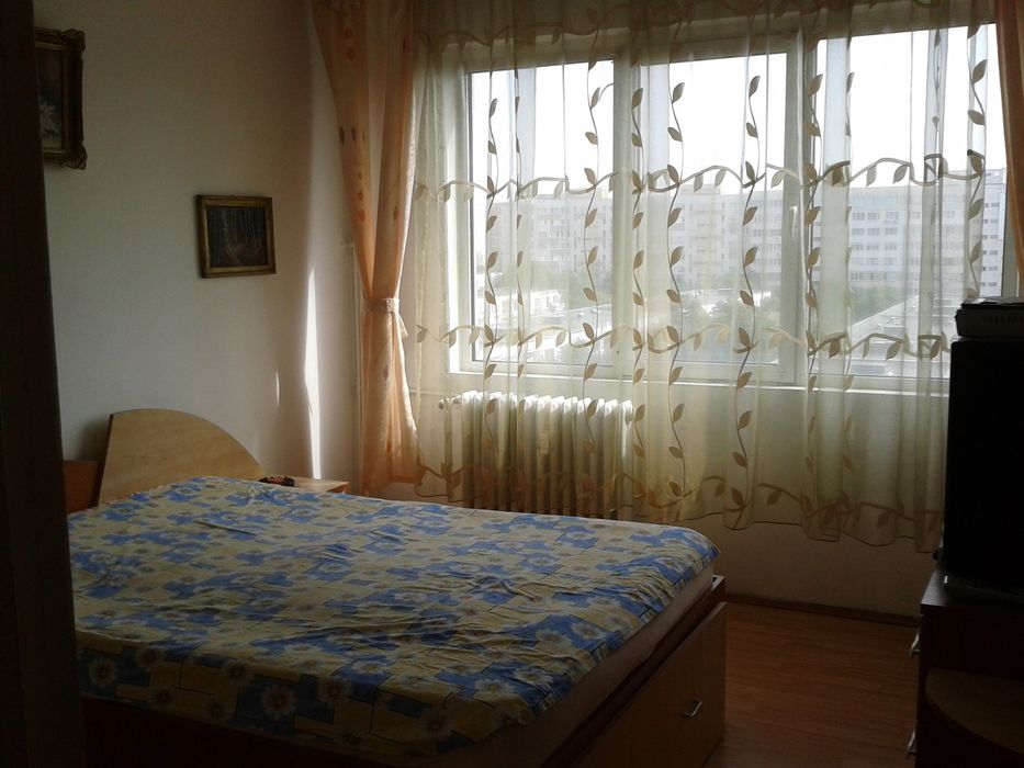Inchiriere 2 camere, Caut colega de cameră (studentă sau angajată]